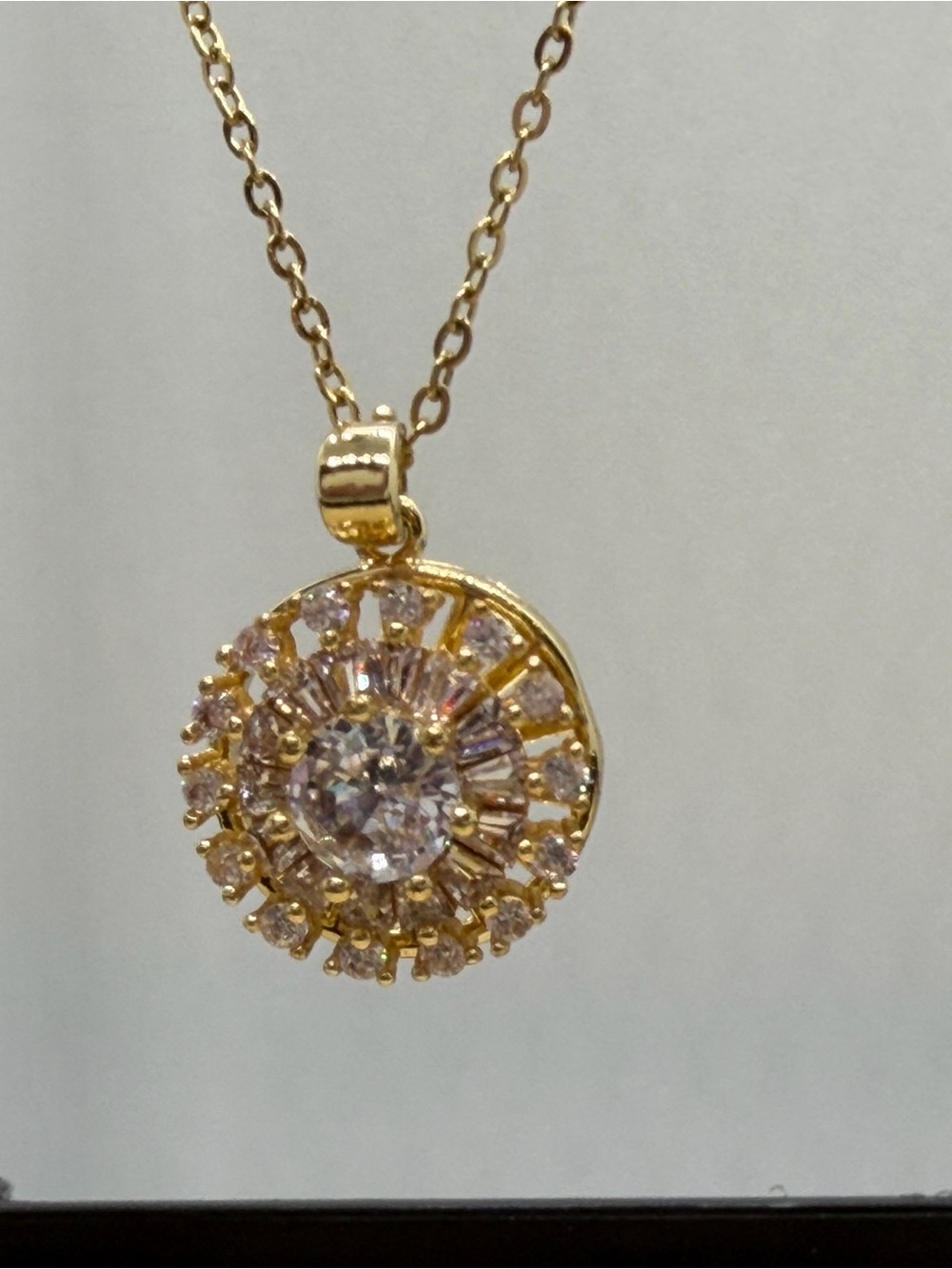 Gold Crystal Halo Pendant Necklace - Women Jewelry